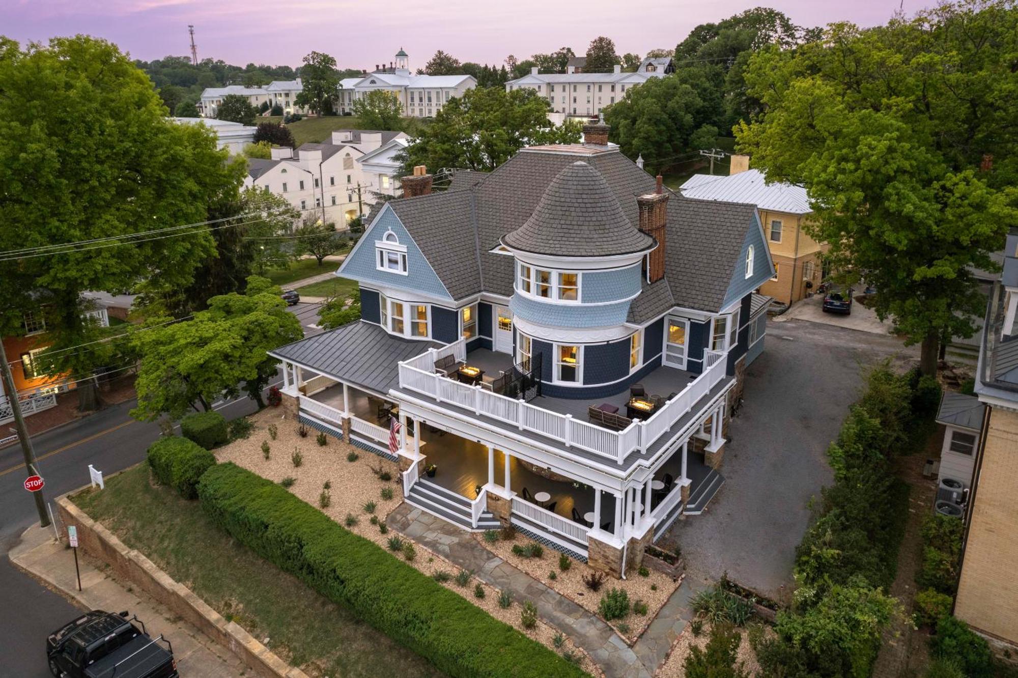 The Historic Berkeley Place ストーントン エクステリア 写真